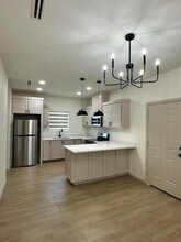 2100 E San Andrea St in Edinburg, TX - Building Photo - Building Photo