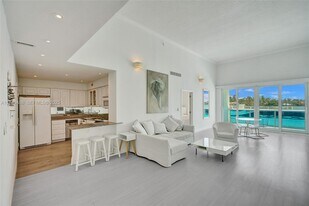 6770 Indian Creek Dr in Miami, FL - Building Photo