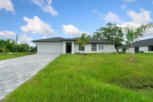 5014 28th St SW in Lehigh Acres, FL - Building Photo
