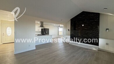 8948 Sage St in Phelan, CA - Building Photo - Building Photo