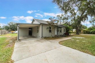 823 Jersey Ave in St. Cloud, FL - Foto de edificio - Building Photo