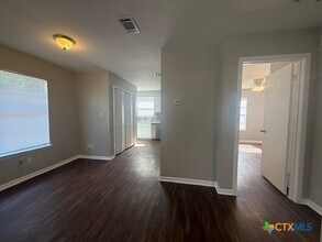 513 Centre St in San Marcos, TX - Building Photo - Building Photo