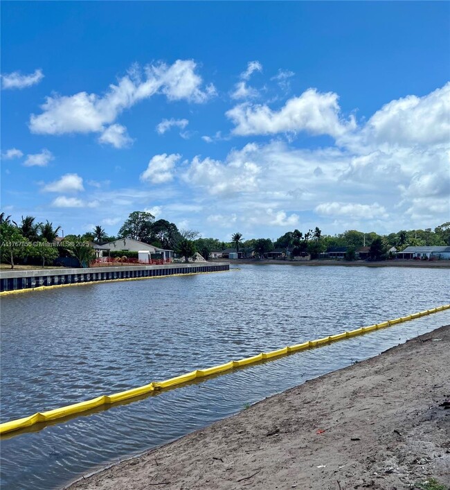 4802 Gladiator Cir in Greenacres, FL - Building Photo - Building Photo