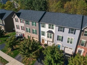 126 Arbor Trail Dr in Mckees Rocks, PA - Building Photo - Building Photo