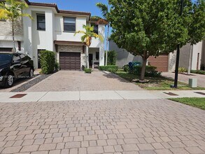 25111 SW 108th Ave in Homestead, FL - Building Photo - Building Photo