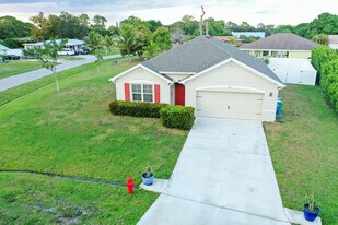 1401 SE Portillo Rd in Port St. Lucie, FL - Building Photo