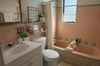 4419 Ridgeview Ave in Cincinnati, OH - Foto de edificio - Building Photo