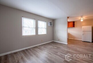 954 St Charles Ave NE in Atlanta, GA - Building Photo - Building Photo