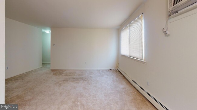 910 Fox Chase Rd, Unit 18 in Jenkintown, PA - Building Photo - Building Photo