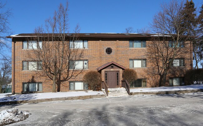 Stone Edge in Island Lake, IL - Foto de edificio - Building Photo