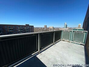 185 Freeman St in Brookline, MA - Building Photo - Building Photo