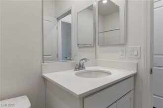 10183 Glowing Amber St in Las Vegas, NV - Building Photo - Building Photo