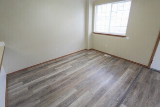 407 E 8th Ave in Spokane, WA - Foto de edificio - Building Photo