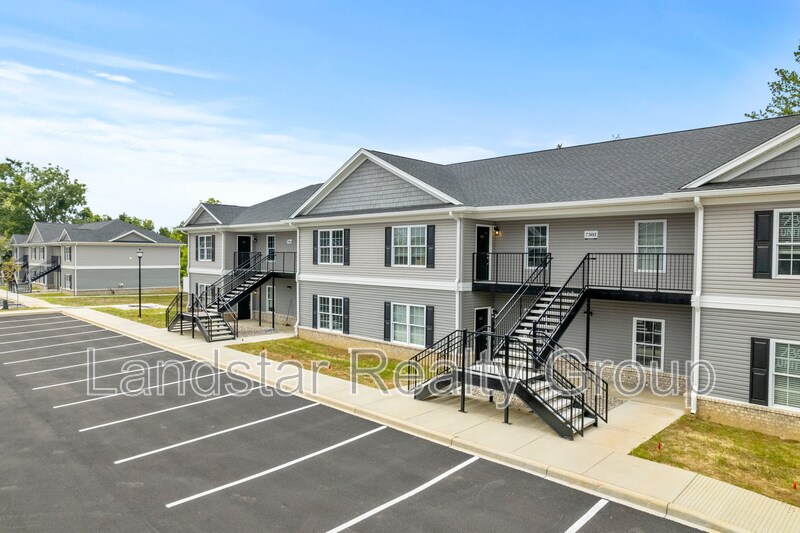 7310 Tiger Wy in Louisville, KY - Building Photo