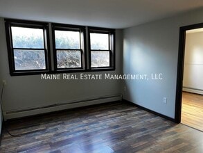 47 Sanford St in Bangor, ME - Building Photo - Building Photo