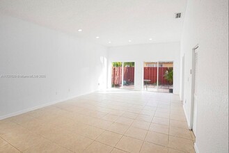 16222 SW 102nd Terrace in Miami, FL - Building Photo - Building Photo