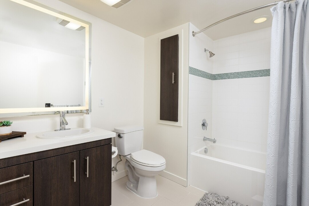 1317 7th St in Santa Monica, CA - Building Photo