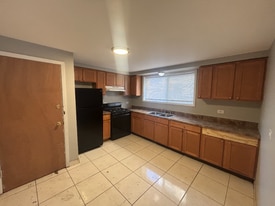 3406 Warren Ave, Unit 1 in Bellwood, IL - Building Photo