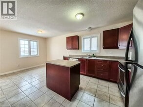 132 Udvari Crescent in Kitchener, ON - Building Photo - Building Photo