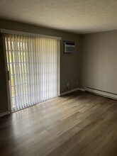 4943-4959-4959 Massillon Rd in North Canton, OH - Building Photo - Building Photo