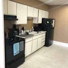 544 N Main St in Oshkosh, WI - Building Photo - Building Photo