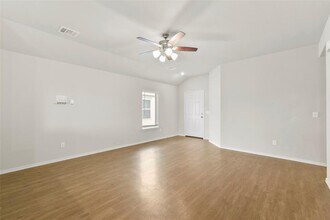 363 Cumberland Forest Dr in Magnolia, TX - Building Photo - Building Photo