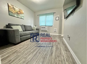 1028 E Custer St in Pocatello, ID - Building Photo - Building Photo