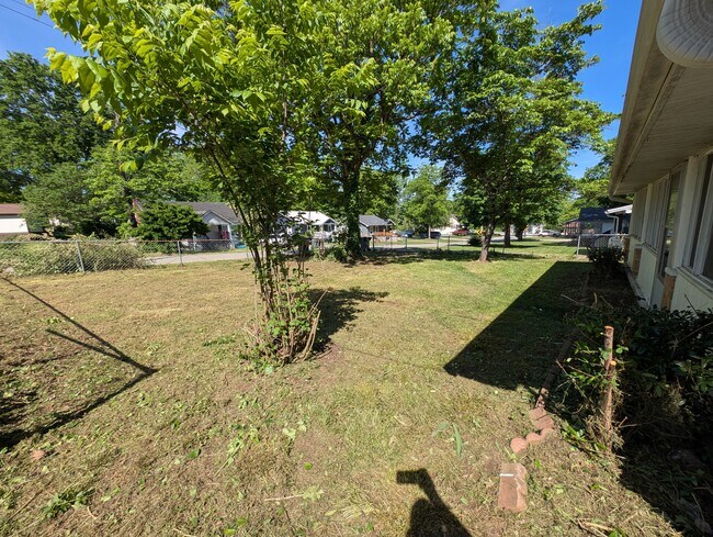 321 E 15th St in Columbia, TN - Building Photo - Building Photo