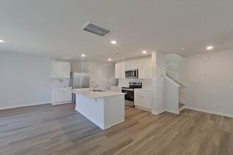 111 Overstreet Way in Springfield, GA - Building Photo - Building Photo