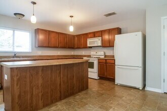 645 Maya Susan Loop in Apopka, FL - Building Photo - Building Photo