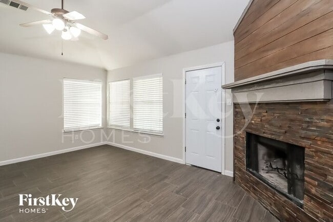 10737 Emerald Park Ln in Haslet, TX - Building Photo - Building Photo