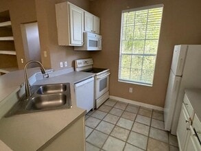 13703 Richmond Park Dr N in Jacksonville, FL - Building Photo - Building Photo