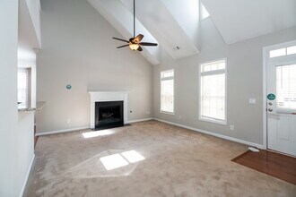87 The Crescent in Newnan, GA - Building Photo - Building Photo