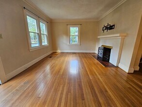 936 Larchmont Crescent in Norfolk, VA - Building Photo - Building Photo