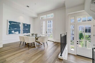 21 Crain Sq Blvd in Houston, TX - Building Photo - Building Photo