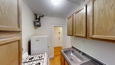 11 Boylston St, Unit 4 in Boston, MA - Building Photo - Building Photo