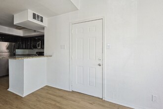 9809 Walnut St in Dallas, TX - Building Photo - Building Photo
