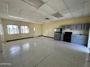 6800 1st St in Canutillo, TX - Building Photo - Building Photo