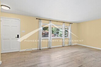 1363 Ginny Ln in Colorado Springs, CO - Building Photo - Building Photo