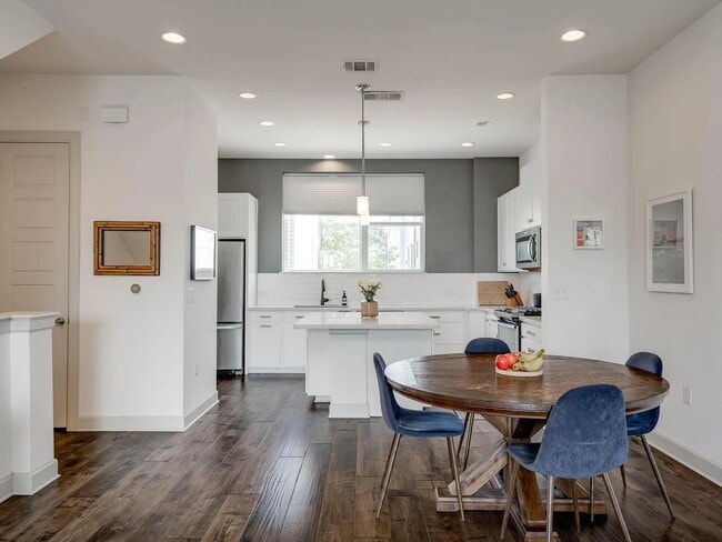 1406 Waterloo Shore Ln in Austin, TX - Building Photo - Building Photo