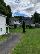 427 Delaware Ave in Kingston, NY - Building Photo - Building Photo