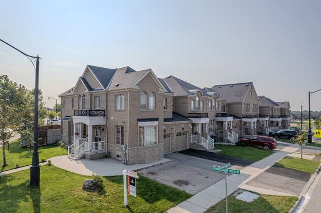 99-113 Bonnie Braes Dr in Brampton, ON - Building Photo - Building Photo