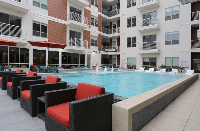 Haus 2828 in Dallas, TX - Foto de edificio - Building Photo