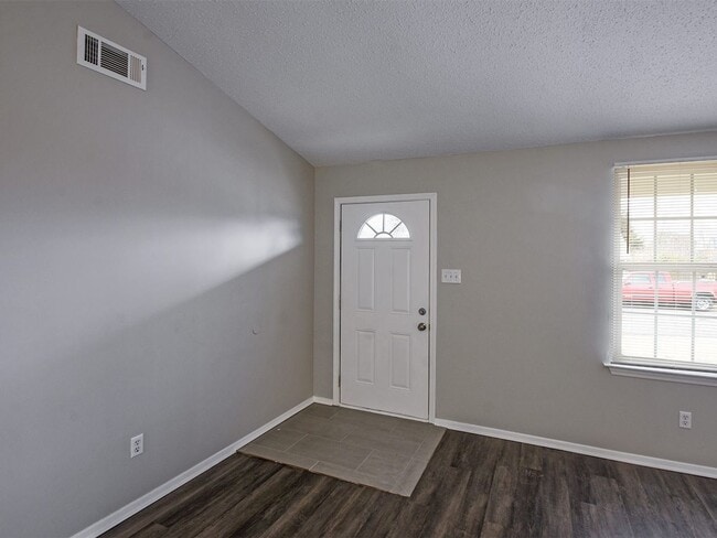 4467 Ryans Run Rd in Memphis, TN - Foto de edificio - Building Photo