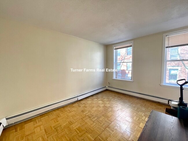 42 Garden St, Unit 2