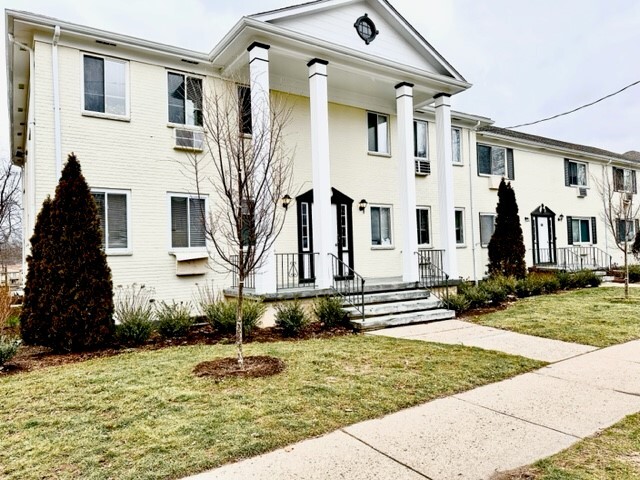 Lynn Apartments in Bridgeport, CT - Building Photo - Building Photo