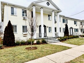 Lynn Apartments in Bridgeport, CT - Foto de edificio - Building Photo