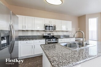 5008 Sparkling Sky Ave in Las Vegas, NV - Building Photo - Building Photo