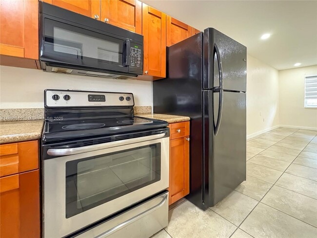 1202 NW 61st St in Miami, FL - Building Photo - Building Photo