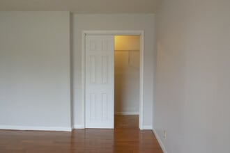 105 W 5th St in Corbin, KY - Foto de edificio - Building Photo